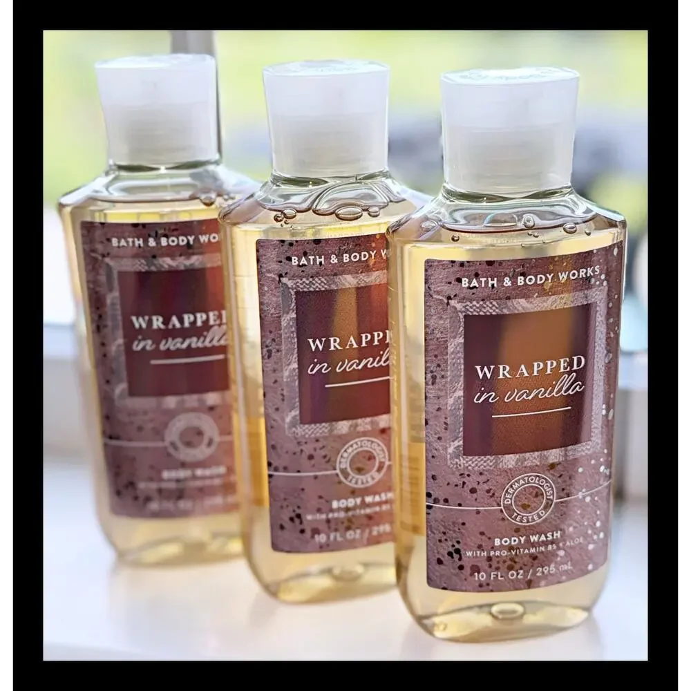 Bath & Body Works Wrapped in Vanilla 10oz Shower Gel Body Wash with Aloe B5 x3